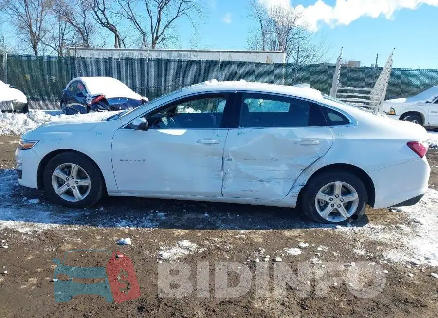 1G1ZD5ST5NF193467 Photo# 13