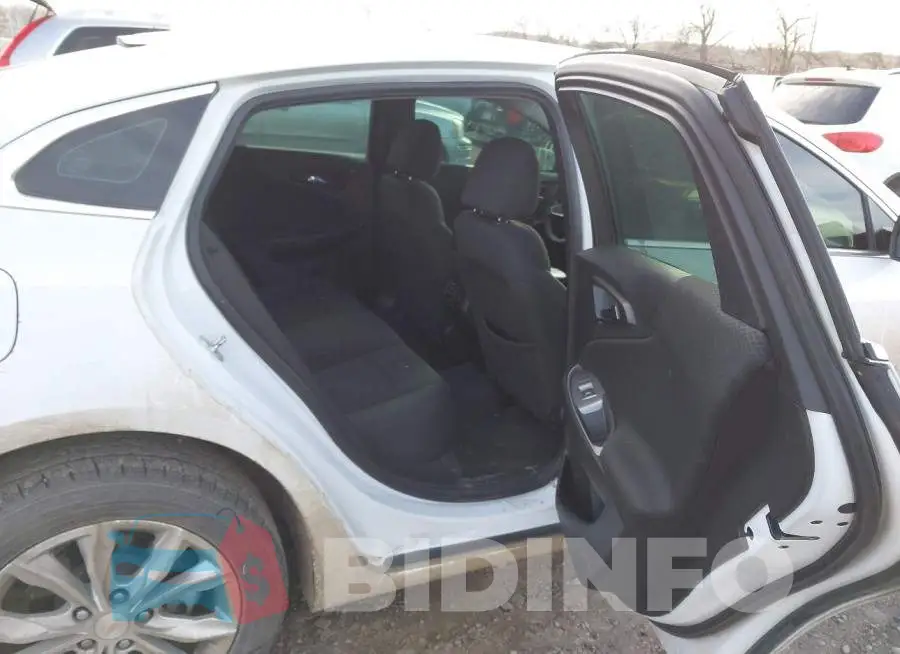 1G1ZD5ST8RF172876 Photo# 8
