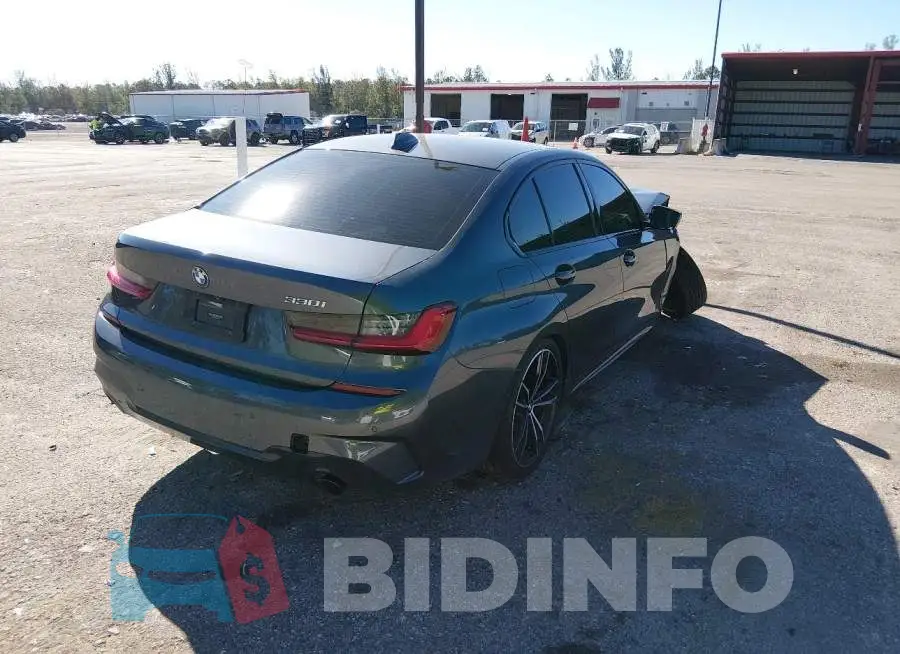 3MW5R1J09M8B90129 Photo# 4
