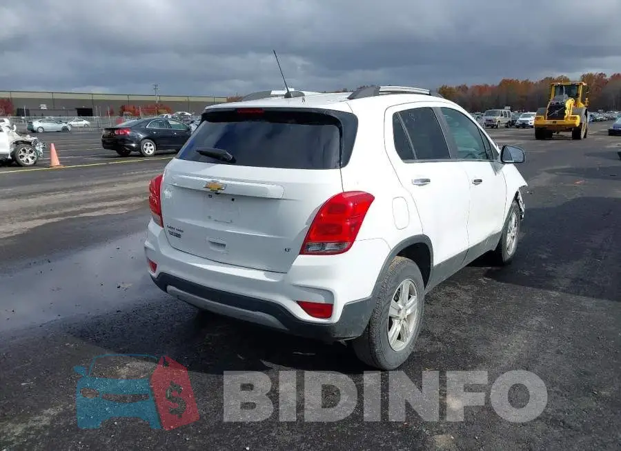 KL7CJPSB0HB171877 Photo# 4