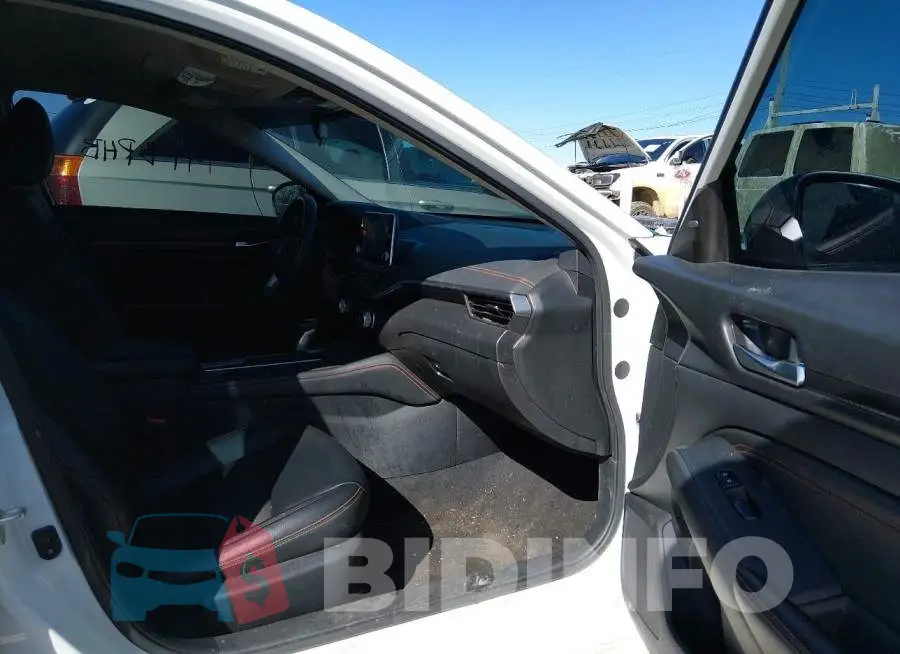1N4BL4CV1MN350167 Photo# 5