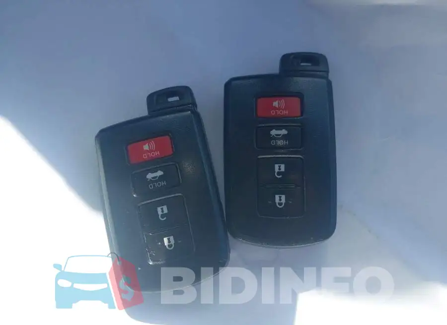 2T1BURHEXHC956167 Photo# 11