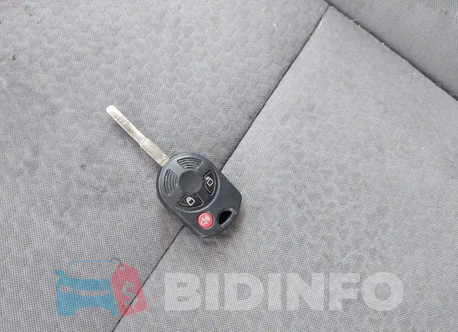 1FMCU0GD6HUE45708 Photo# 11