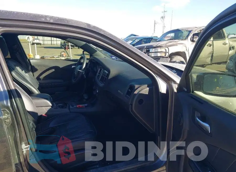 2C3CDXBGXPH551468 Photo# 5