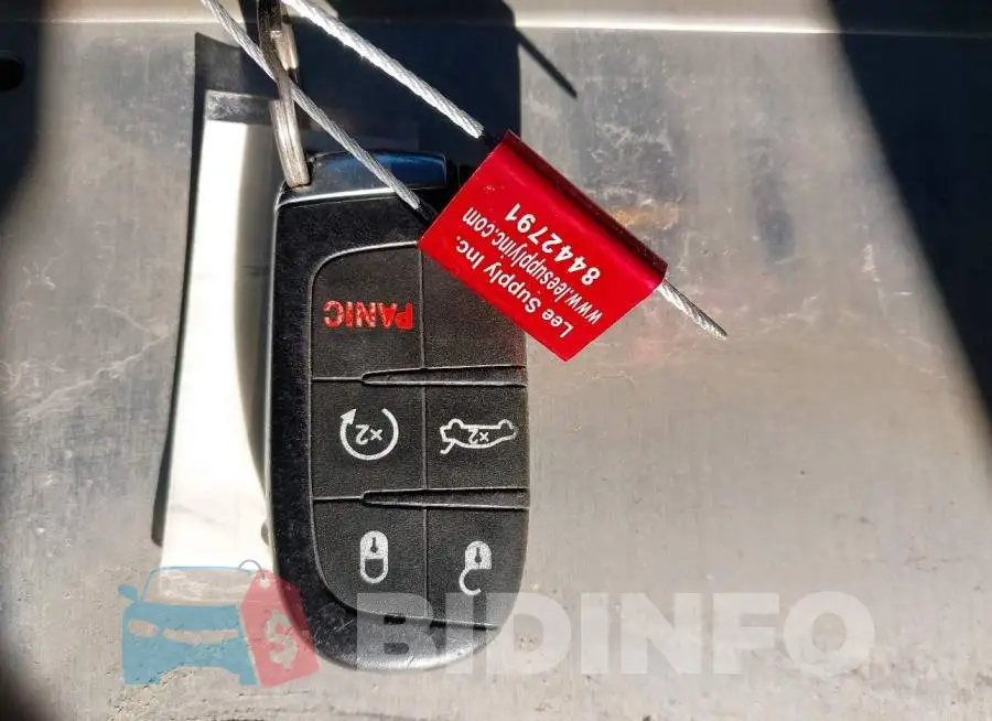 2C3CDXHG4HH628148 Photo# 11