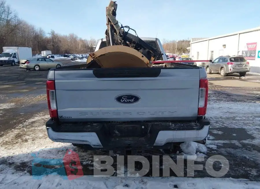 1FTBF2B68KED20760 Photo# 17