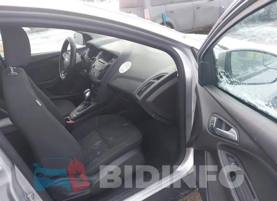 1FADP3F23GL377797 Photo# 5
