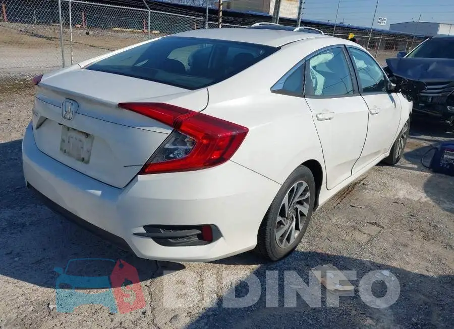 19XFC2F71GE083845 Photo# 4