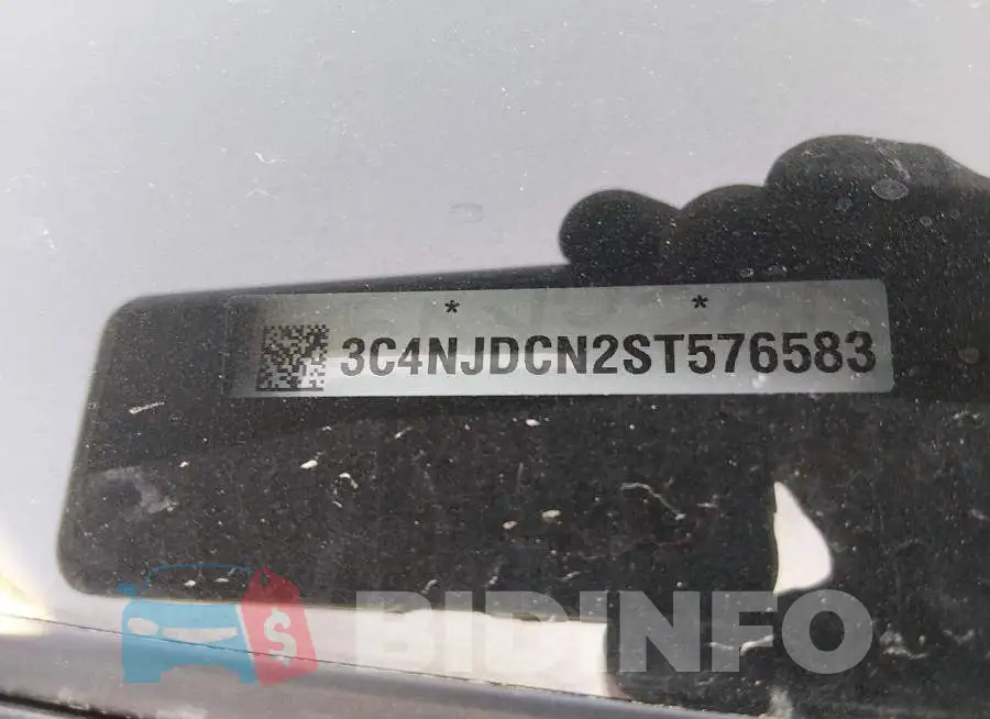 3C4NJDCN2ST576583 Photo# 9