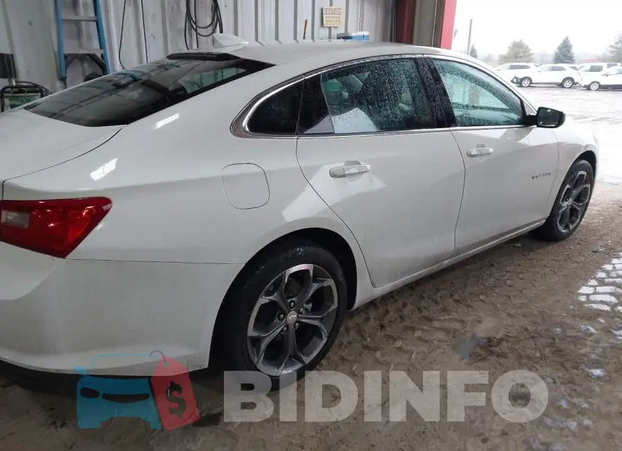 1G1ZD5ST6RF151380 Photo# 4