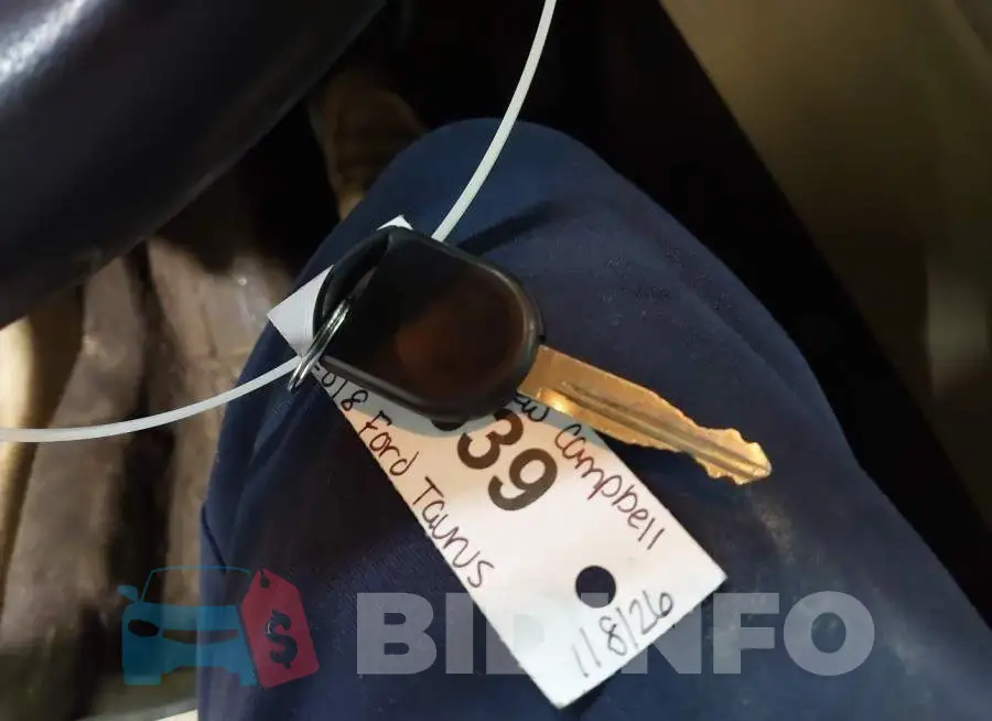 1FAHP2D88JG115468 Photo# 11