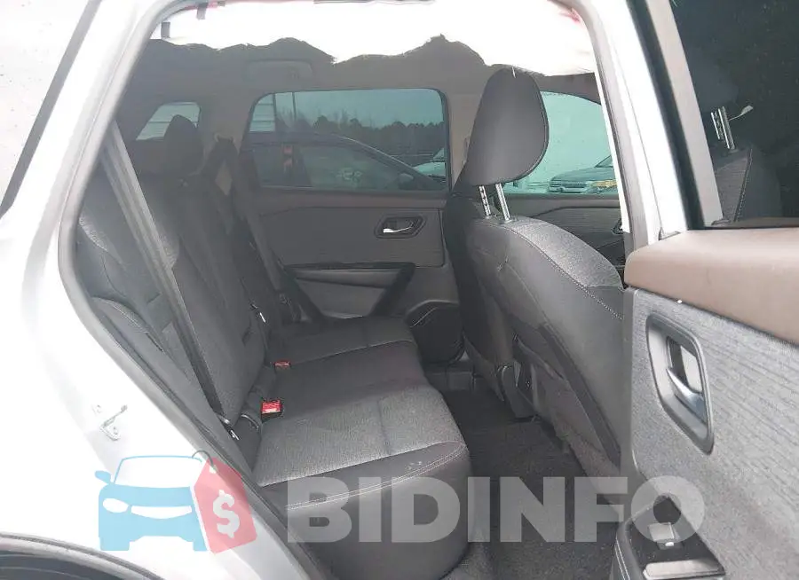 5N1BT3BA6PC834883 Photo# 8