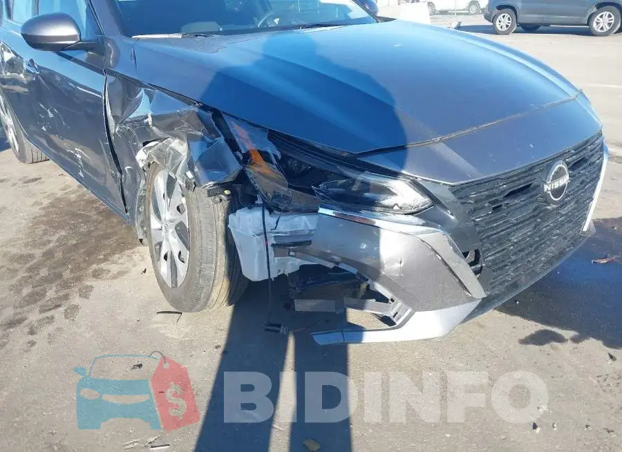 1N4BL4BV2PN423259 Photo# 6