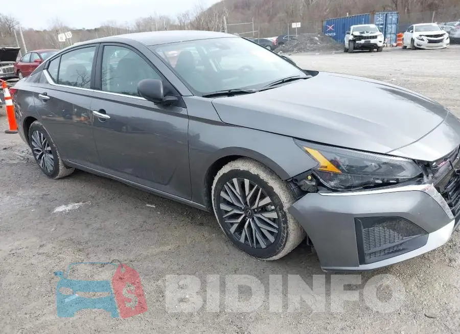 1N4BL4DV8SN380942 Photo# 1