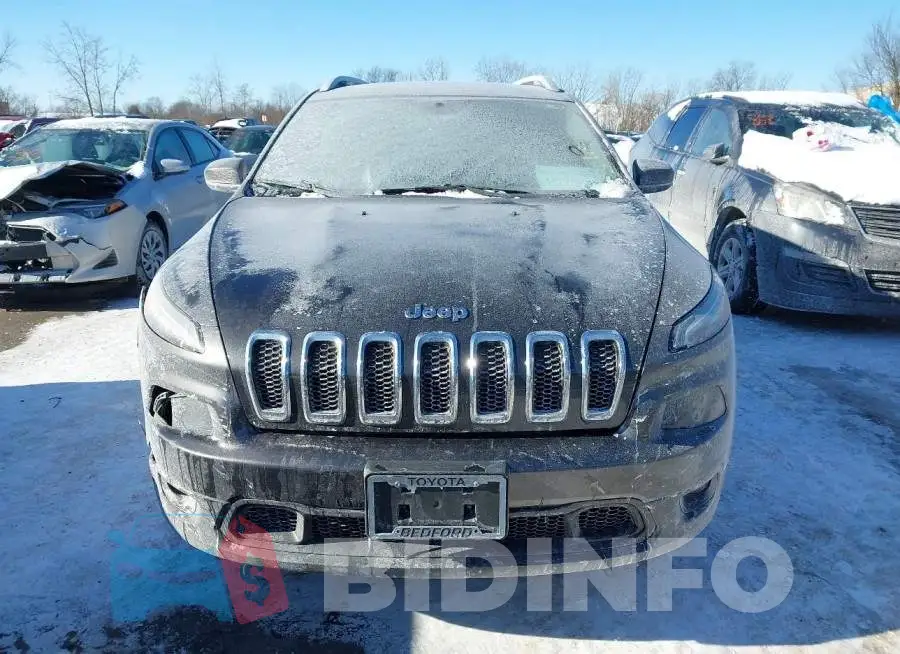 1C4PJMCB2HW524422 Photo# 12