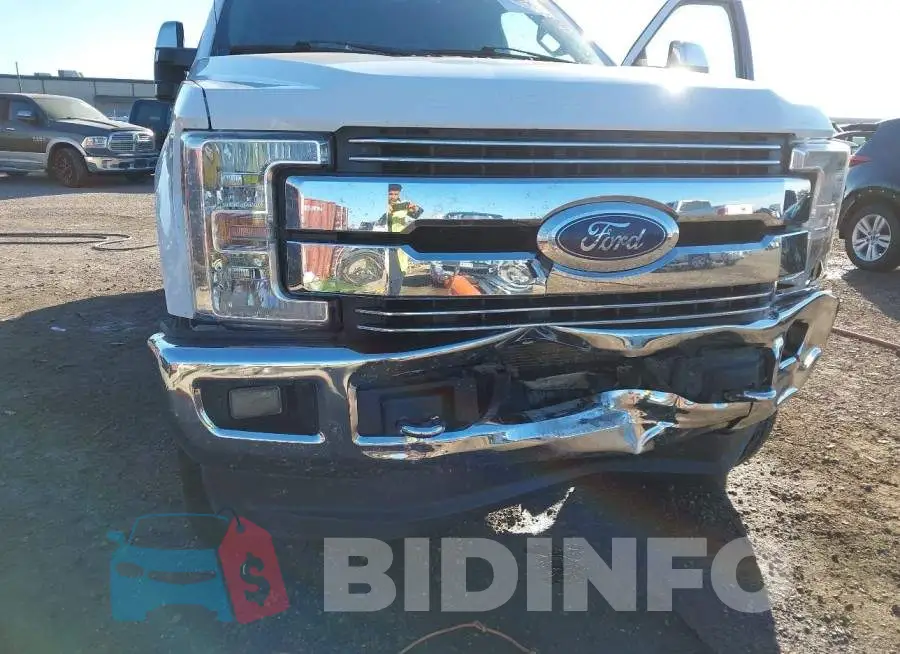 1FT7W2BT1JEB17977 Photo# 6