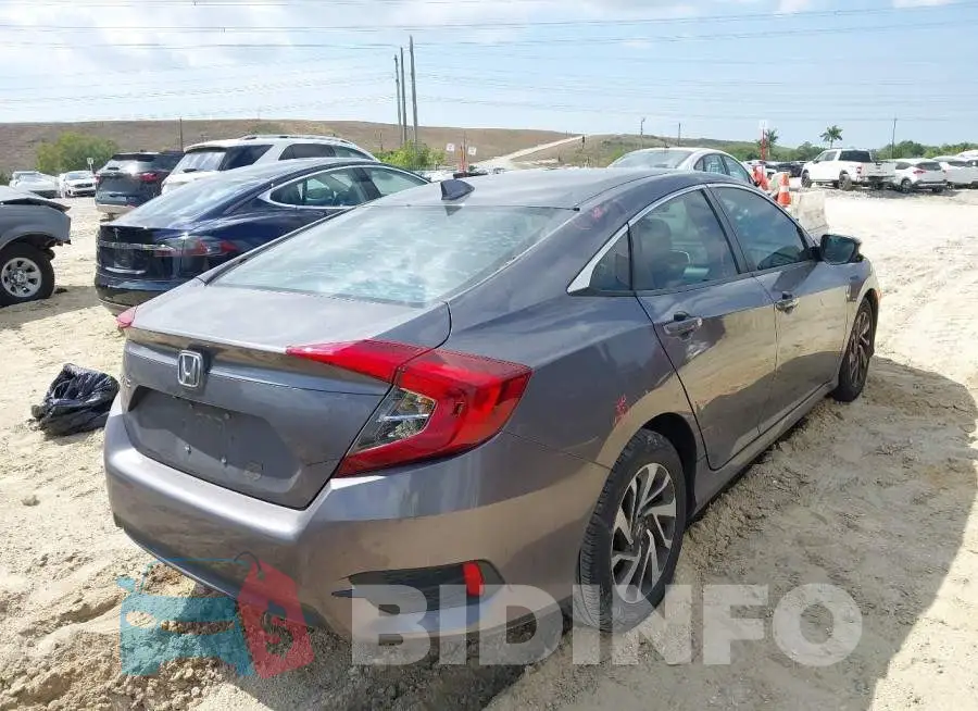 19XFC2F72HE068644 Photo# 4