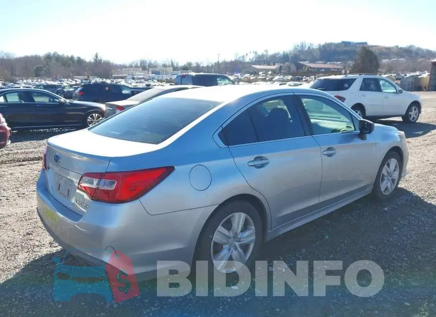 4S3BNAA60J3045247 Photo# 4