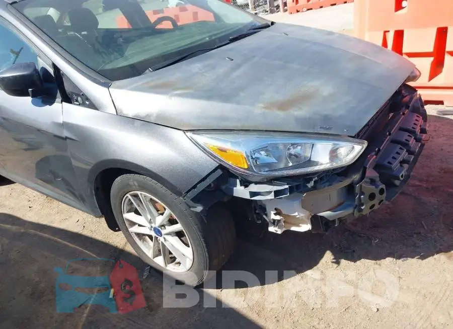 1FADP3F25JL212504 Photo# 6