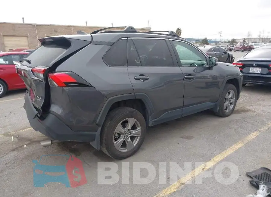 2T3P1RFV4PW397754 Photo# 4