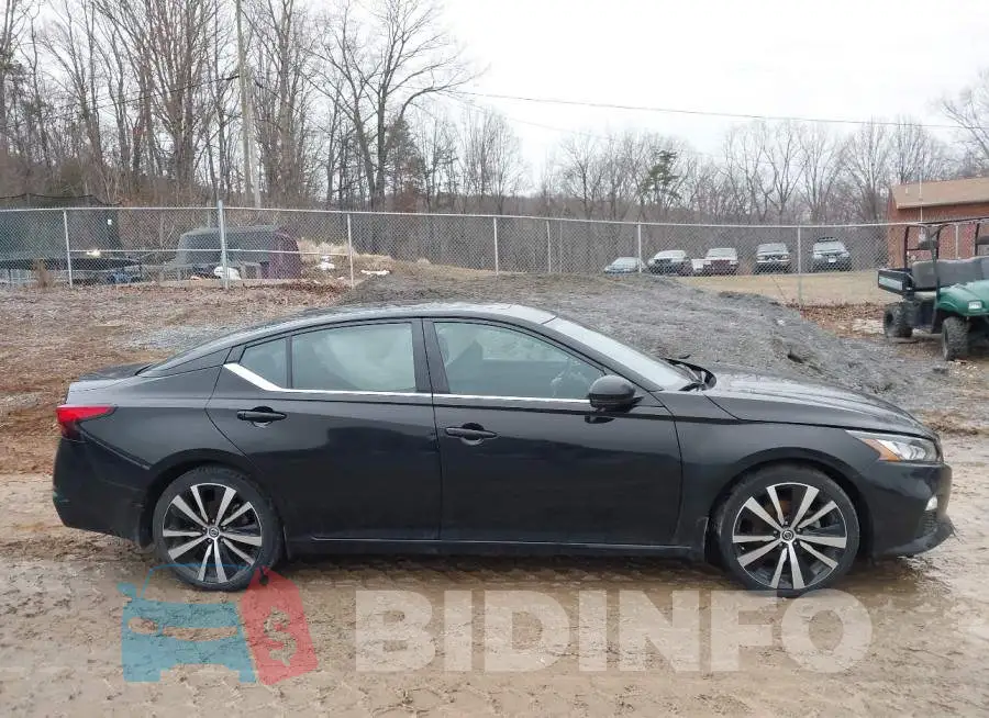 1N4BL4CV1MN383542 Photo# 14