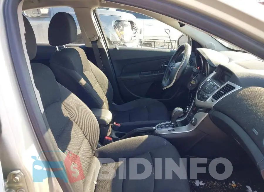 1G1PE5SB5G7202502 Photo# 5