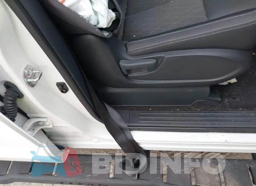 1N6AA1EDXPN108171 Photo# 5