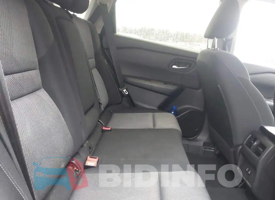 JN8BT3BB4RW431519 Photo# 8