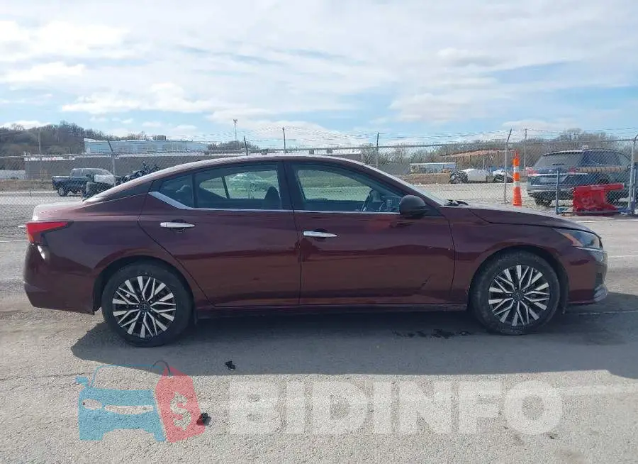 1N4BL4DV2SN325032 Photo# 13
