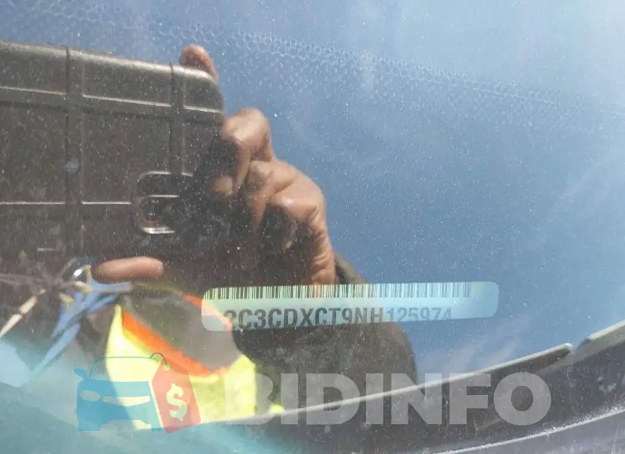 2C3CDXCT9NH125974 Photo# 18