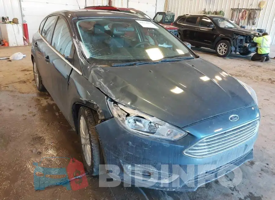 1FADP3N26JL232813 Photo# 6