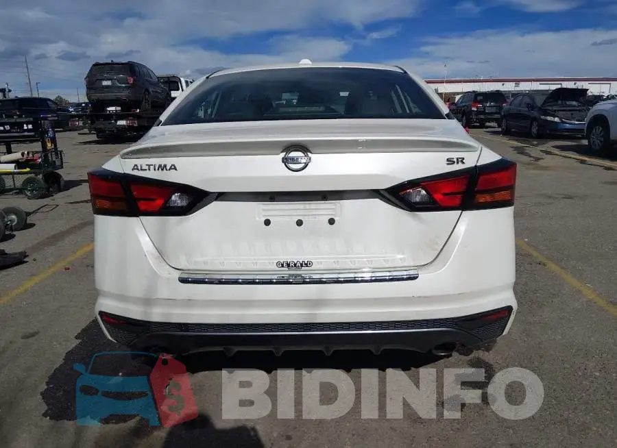 1N4BL4CV6KC197598 Photo# 16