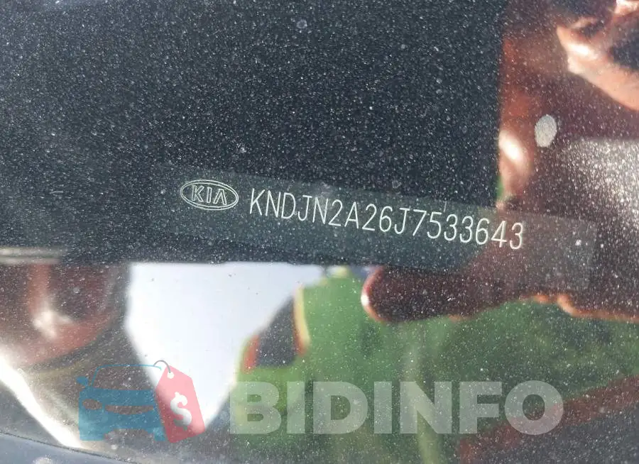 KNDJN2A26J7533643 Photo# 9