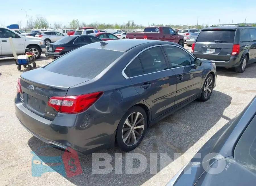 4S3BNAN63J3035824 Photo# 4