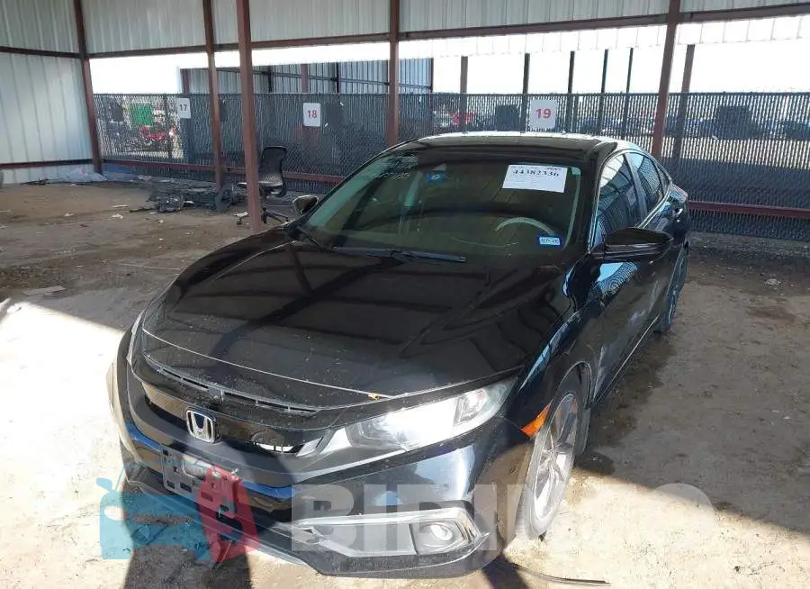 19XFC1F31KE010507 Photo# 2