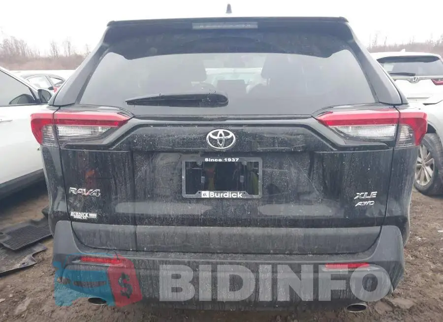 2T3P1RFV9MC242579 Photo# 17