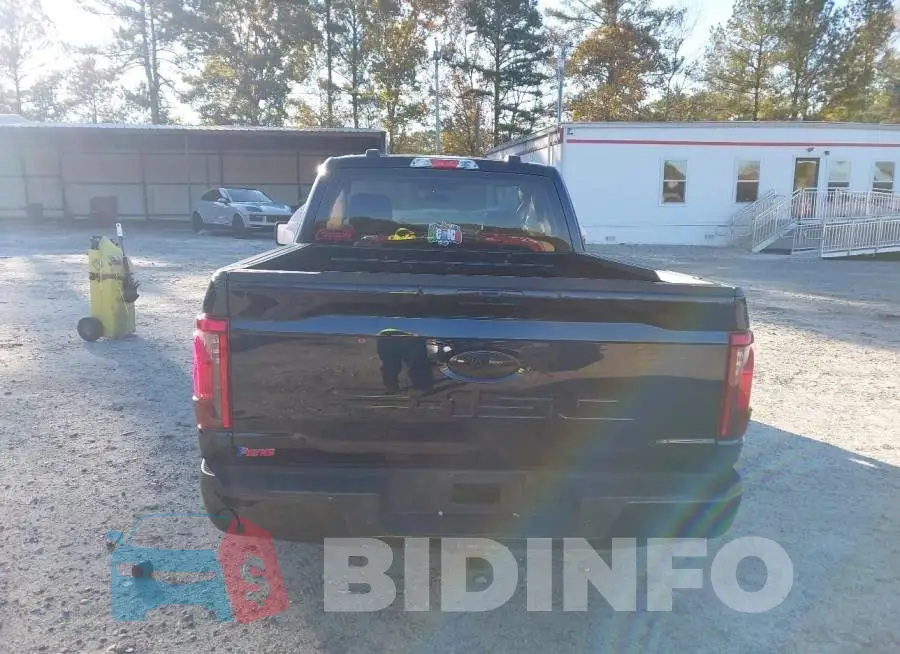 1FTMF1L51SKD50466 Photo# 16