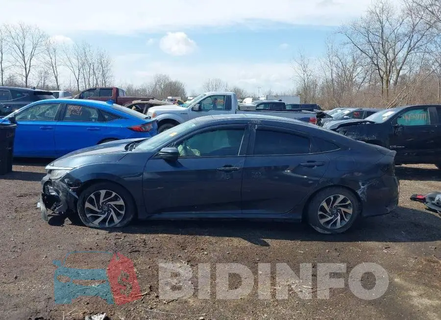 19XFC2F76HE213913 Photo# 13