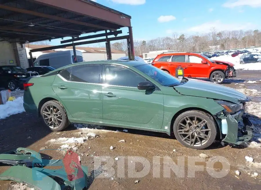 1N4BL4CW0SN338971 Photo# 14