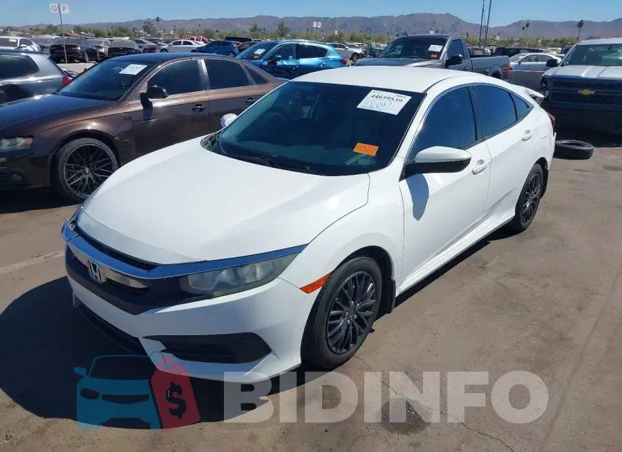 19XFC2F52HE077472 Photo# 2