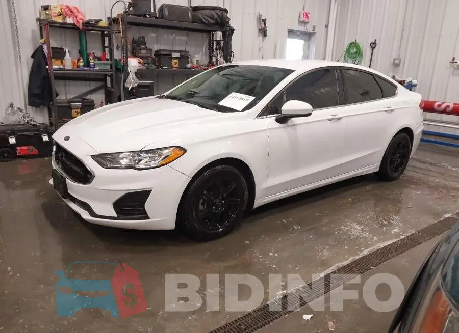 3FA6P0G70KR172014 Photo# 2