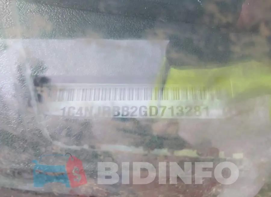 1C4NJRBB2GD713281 Photo# 9