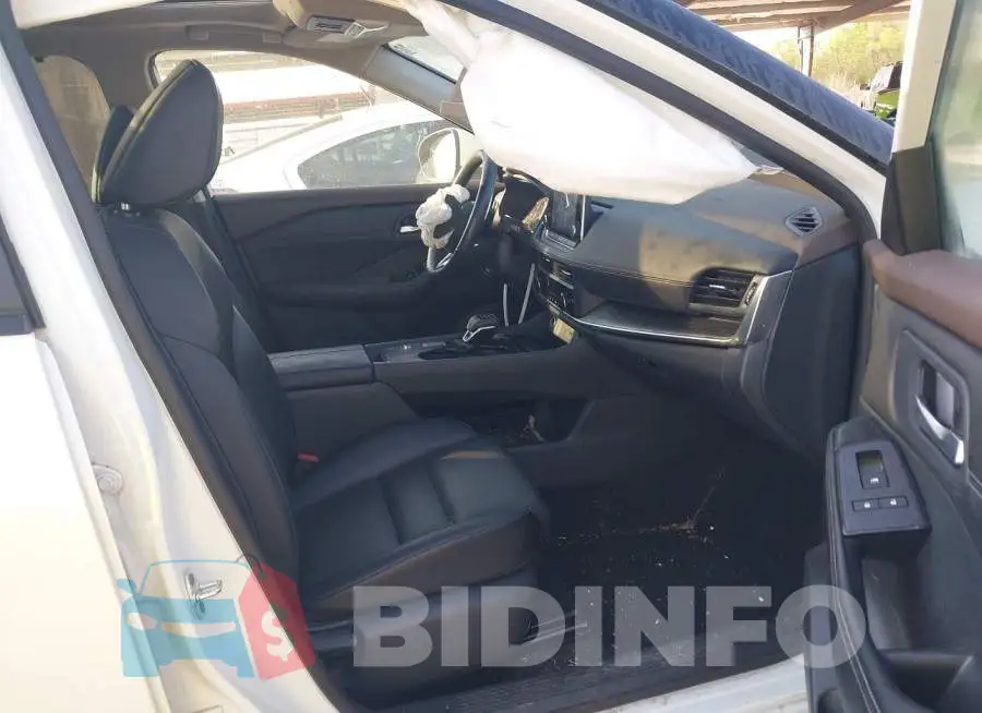 5N1BT3BA8PC771866 Photo# 5