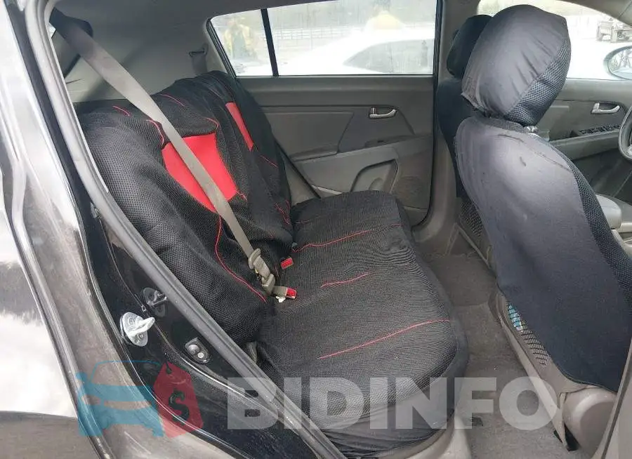 KNDPB3AC1G7875270 Photo# 8