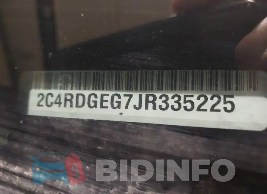 2C4RDGEG7JR335225 Photo# 9