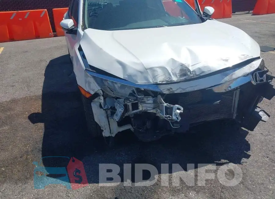 19XFC2F75JE207736 Photo# 6