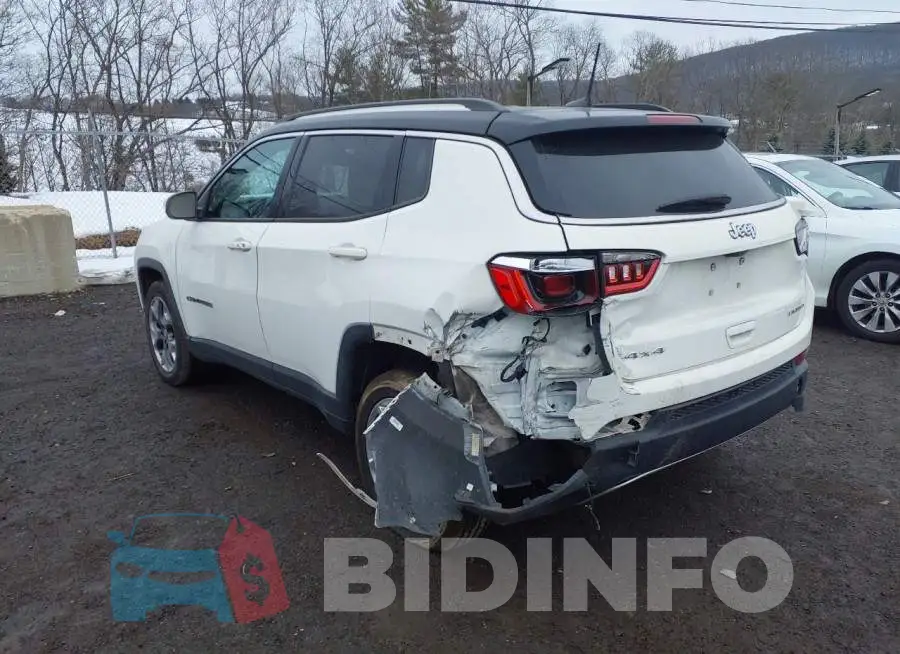 3C4NJDCB2LT245008 Photo# 3