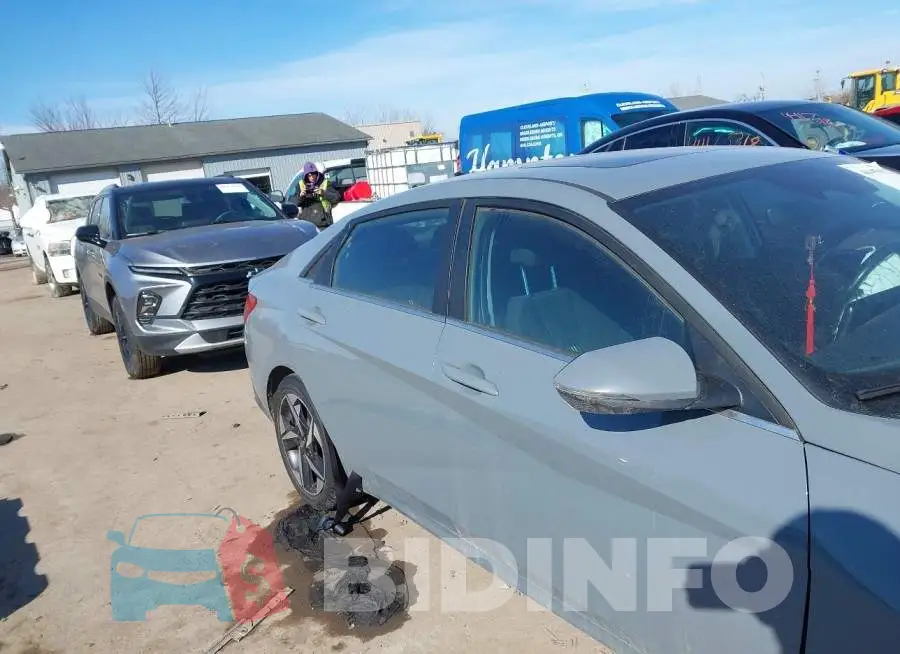 KMHLN4AG0MU075101 Photo# 14