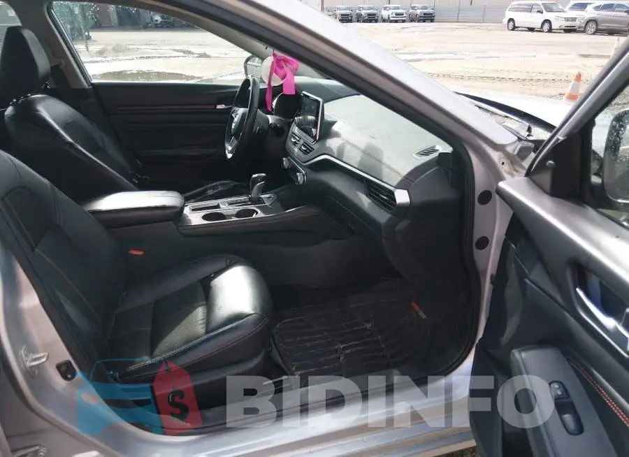 1N4BL4CV5LC130217 Photo# 5