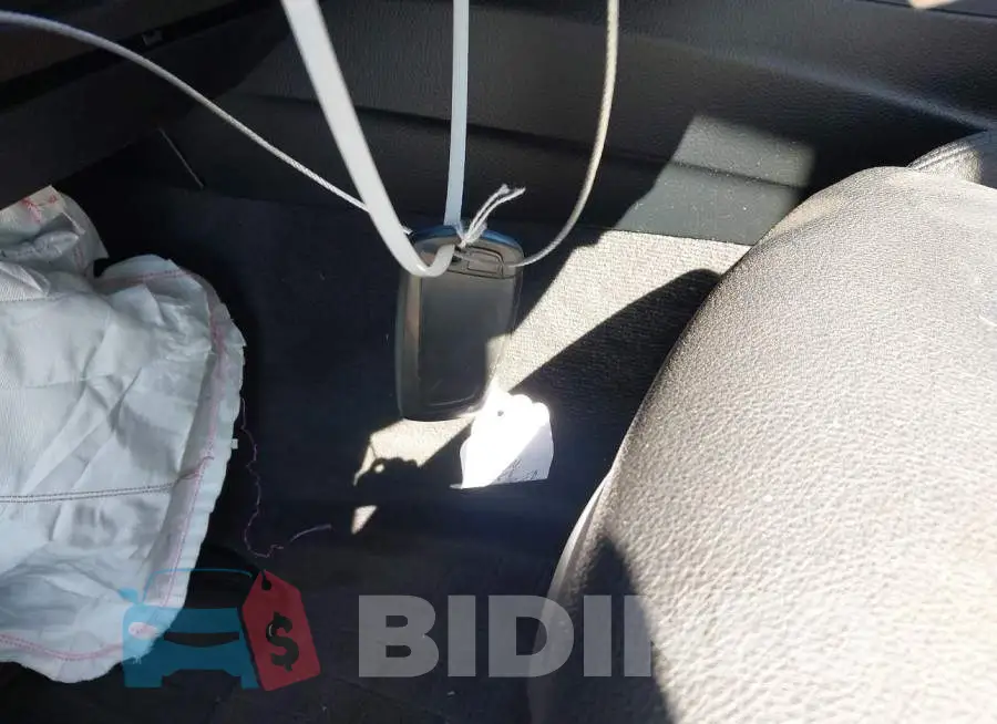 WBA8E9G5XGNU30199 Photo# 10